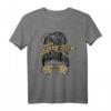 Leopard Mom Leben Chaotisch Brötchen Damen T-Shirt - Lässiges Tiermuster Shirt für Mütter mit Messy Bun, klassisch geschnitten