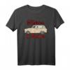 Tiefster Osten T-Shirt für DDR Kultauto-Liebhaber - Nostalgisches Design mit Zweitakt-Fahrzeugen, klassisch geschnitten