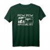 Pew Pew Specialist / Pro Gun 5.56 AR15 Gewehr M4 Lustiges Pistolen T-Shirt – Patriotisches Geschenk für Waffenliebhaber, Militär, Veteranen & 4. Juli