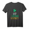 May Contain Whiskey - Lustiges Irish Whiskey Lover T-Shirt für St. Patrick's Day, Geburtstage & Weihnachten