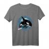 Süßer Orca Killerwal T-Shirt mit polynesischem Wellendesign – Spirit Animal Motiv für Fans Hawaii, Samoa, Tonga & Neuseeland für Männer, Frauen & Kinder