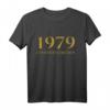 Lustiges 45. Geburtstag T-Shirt für Mann und Frau - Witzige Geschenkidee & Dekoration zum 45. Jubiläum