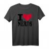 I Love Nerds T-Shirt mit rotem Herz – Klassisches Geek-Shirt für Nerds und Geeks, das deine Leidenschaft zeigt