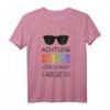 Kinder Achtung Krippe Hier Kommt Ärger T-Shirt - Lustiges Geschenk für den Krippenstart, Abschied & Neuanfang
