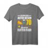 Alter Besen Junger Feger Frauen T-Shirt zum 70. Geburtstag - Lustige Geschenkidee für 70-Jährige Mütter, Freundinnen & Kolleginnen