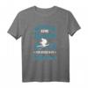 Winterurlaub Skifahrer T-Shirt - Schnee Berge Rufen, Perfekte Geschenkidee für Skifahrer & Powder Liebhaber