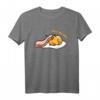 Gudetama Leave Me Alone Bacon Blanket T-Shirt - Offiziell lizenzierte Sanrio Bekleidung für Fans