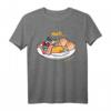Gudetama Meh Food On A Plate T-Shirt - Offiziell lizenzierte Sanrio Bekleidung für Fans von Gudetama und Sanrio
