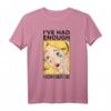 HapDeer Alice im Wunderland T-Shirt – Offiziell lizenziertes Design mit Humor, perfekt für den besonderen Tag