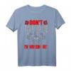 DON'T TALK TO ME I'M WORKING OUT T-Shirt - Humoriges Fitness Shirt für Sportler, klassisch geschnitten, doppelt genähter Saum