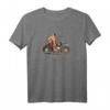 Pin-up auf Motorrad WWII Retro-Poster T-Shirt – Vintage Militär-Design für Biker, Geschichtsinteressierte & WWII-Fans