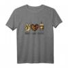 Cute Leopard Peace Love Coffee Lovers Hippie T-Shirt - Perfekt für Kaffee-, Mama-, Katzen- und Jesus-Liebhaberinnen