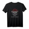 Schwarzwälder Bollenhut Totenkopf T-Shirt – Modernes Schwarzwald-Motiv als Geschenk für Schwarzwaldfans aus Freiburg und Umgebung