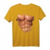 Lustiges Herren T-Shirt mit künstlichen, realistischen Bauchmuskeln – Fantastisches Fitnessstudio-Geschenk