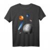 Weltraum Motiv Universum Sterne Sonnensystem Planeten Sonne T-Shirt - Klassisch geschnitten, doppelt genähter Saum