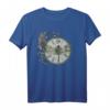 Libelle ruht auf einer Vintage-Uhr mit Rosen - Trendiges Natur- und Nostalgie T-Shirt im Hipster-Stil