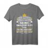 Der Fachlagerist Betritt Den Raum – Lustiges Lagerarbeiter T-Shirt mit Berufssprüchen für Lager & Logistik, Gabelstaplerfahrer & Nachtschicht