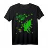 St. Patrick's Day Shirt mit Kleeblatt in Grün Weiß Schwarz – Lustiges irisches Partyshirt für Männer, Frauen & Singles, ideal als Geschenk und Kostüm für Feiern in Mallorca, Ibiza, Köln & Berlin