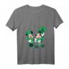 HapDeer Mickey Minnie Shamrock T-Shirt mit V-Ausschnitt – Perfekt für St. Patrick’s Day und Geburtstagsfeiern für Männer, Frauen, Kinder & Familie