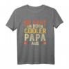 Lustiges Männer T-Shirt: So sieht ein richtig cooler Papa aus - Perfektes Vatertag Geschenk für Papa Geburtstag oder Weihnachten