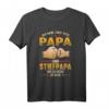 Lustiges Vatertag T-Shirt für Papa und Stiefvater - Geschenkidee zum Vatertag, Geburtstag & Weihnachten für den besten Vater der Welt