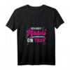 Schläger Mädchen auf Tour T-Shirt mit V-Ausschnitt – Perfekt für Volksmusik-Hit-Konzerte & Karneval