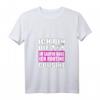 Damen Fun T-Shirt mit Spruch 'Ich bin die im Saufen habe ich Routine Cousine' – Lustiges Outfit für Partys, Freunde & Büro-Humor