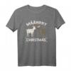 Lustiges Weihnachts-Ziegen Motiv Määhry Christmas T-Shirt – Humorvolles Design für Weihnachtsfeiern, Weihnachtsmarkt & Heiligen Abend