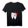 Damen Zahn Mit Gesicht und Schleife T-Shirt mit V-Ausschnitt – Lustiges Zahnärztet-Shirt für Zahnarzt, Helfer & Praxisteam