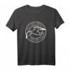 Sei Eine Möwe Scheiss Drauf! Lustiges Spruch T-Shirt für Partys, Festivals & Fasching – Perfektes Geschenk für Freunde, Familie & Nordlichter