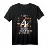 Kinder 4. Geburtstag T-Shirt mit Spruch 'Erst Vier & Schon Pirat' – Lustiges Piratenmotiv für Jungen, Schatzkarte & Piratenschatz, ideales Geschenk für Geburtstag & Piratenparty