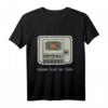 Datasette press play on tape C64 T-Shirt - Retro Gaming Design für Sammler, Nostalgiker & Geschenkideen für Geburtstag, Weihnachten & Jubiläum