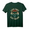 Lustiges Live Fast Eat Trash Waschbär T-Shirt – Perfektes Geschenk für Naschkatzen, Süßigkeitenliebhaber & Partygänger