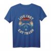 Lustiges Live Fast Eat Trash Waschbär T-Shirt – Perfektes Geschenk für Naschkatzen, Süßigkeitenliebhaber & Partygänger
